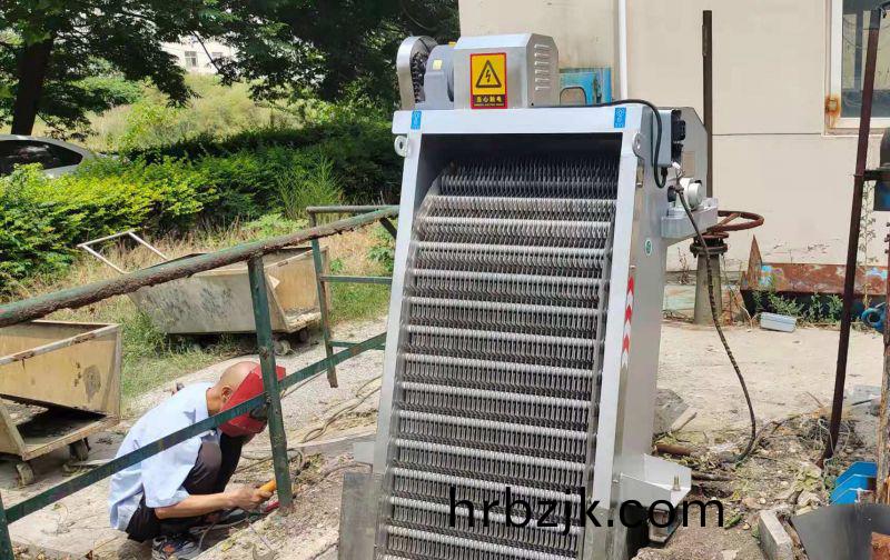 鄭(zheng)州(zhou)格(ge)柵(shan)汚(wu)水處(chu)理(li)設備